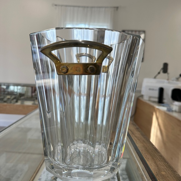 Baccarat Crystal Bowl with Gold Accents - Picture 9 of 9